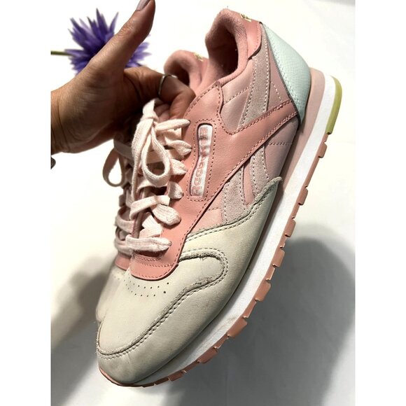 Reebok Classic Sneakers Size 8.5 White, Pale Pink & Gray Leather - Picture 7 of 8